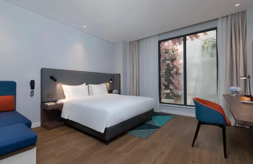 Comfortable Hotel Room