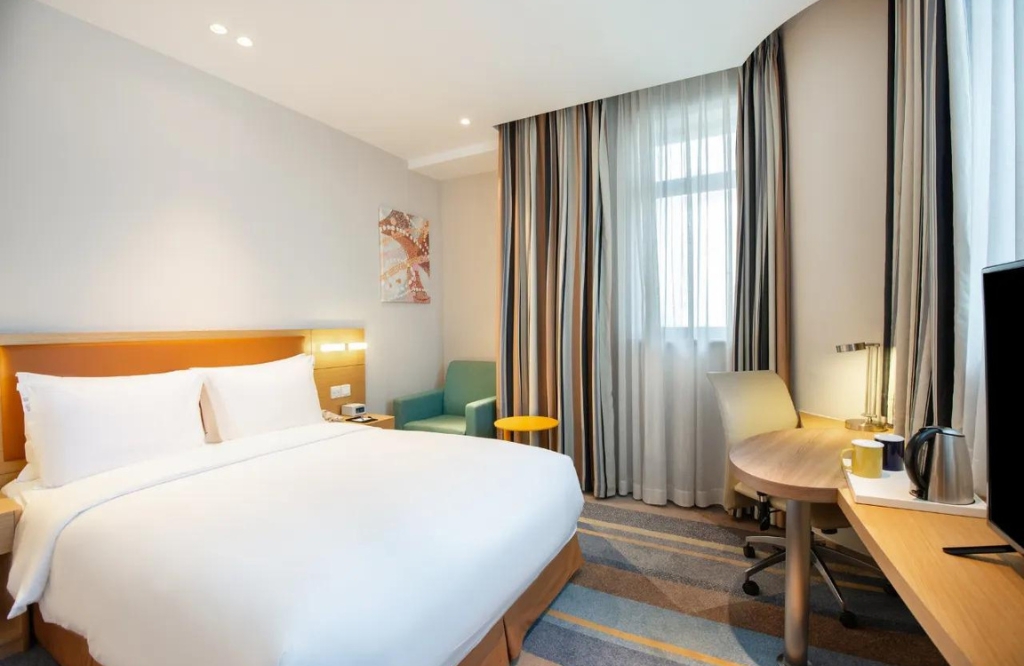 Holiday Inn Express Hotel