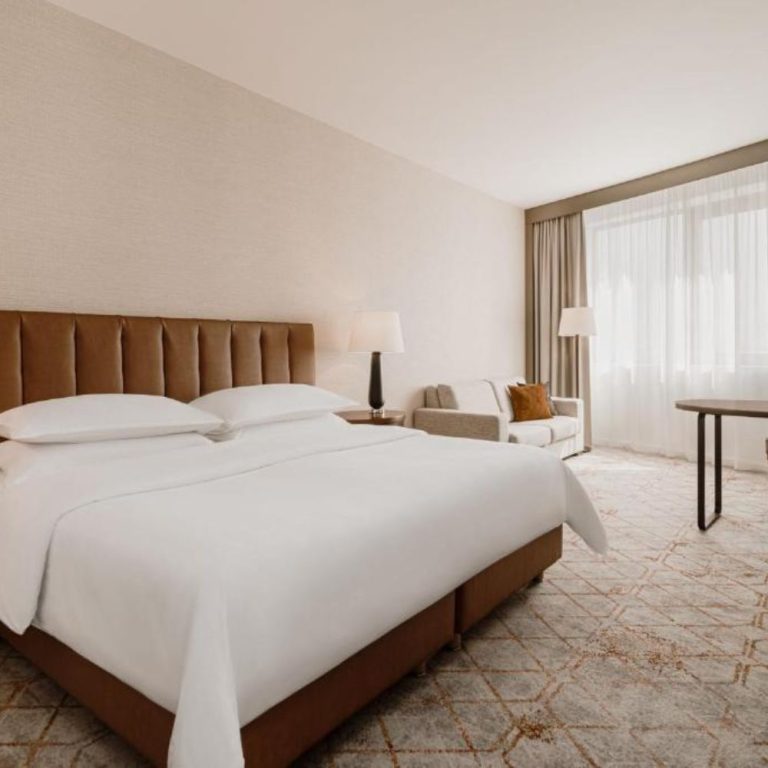 A spacious hotel room